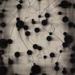 Láncok 2022. Szén - papír, 70x50 cm